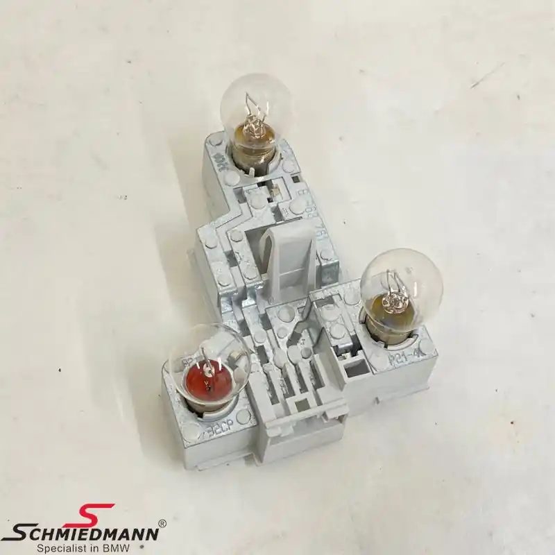 Bulb socket for tailllight, L.-side (For models with yellow turn indicator) 63218368761 63 21 8 368 761 8368761 - Uusi tuote