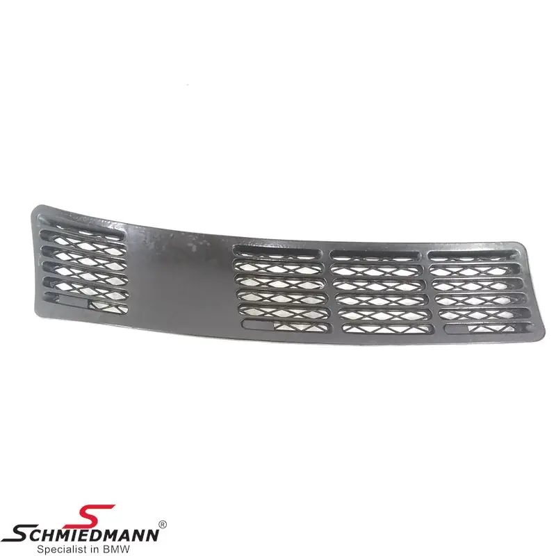 Varastossa - Grille over the windscreen wiper system R.-side, towards the windscreen / splash wall 51131904572 51 13 1 904 572 1904572